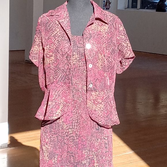 Burgundy and tan Shear two-piece dress set - Picture 2 of 11